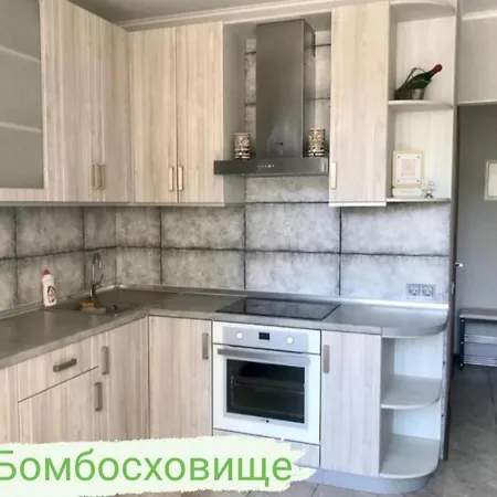 Apartments & Vernissage On Kostandi Odesa Exterior photo